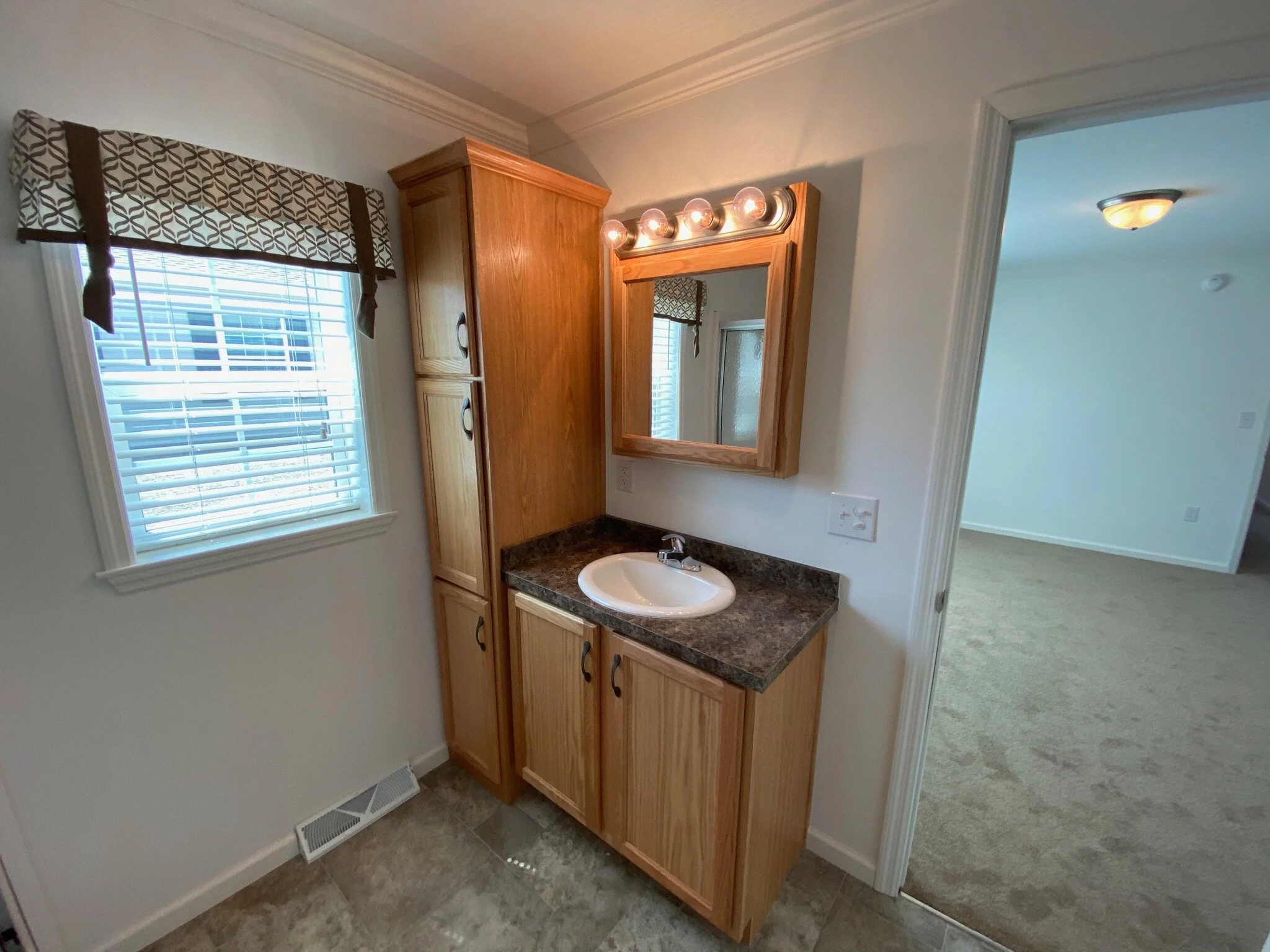 102 Glenridge Drive - 11 of 17.jpeg