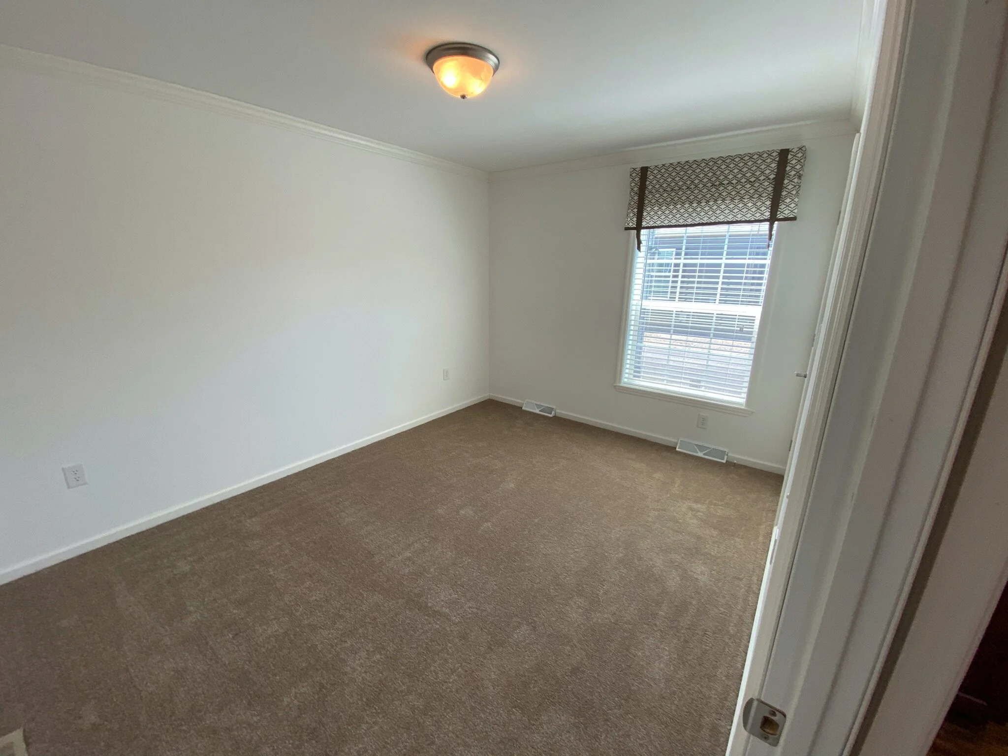 104 Glenridge Drive - 8 of 15.jpeg