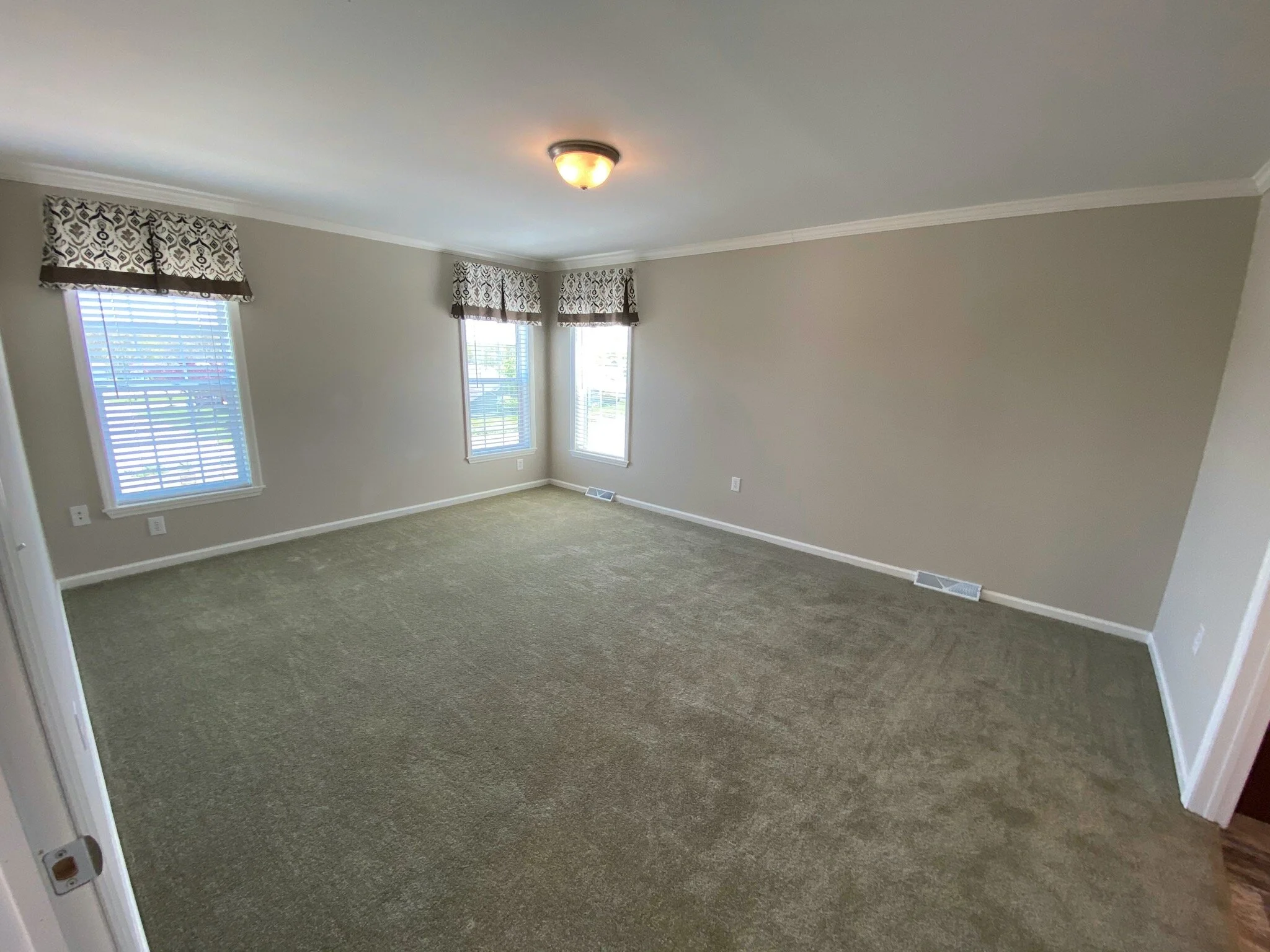 104 Glenridge Drive - 11 of 15.jpeg