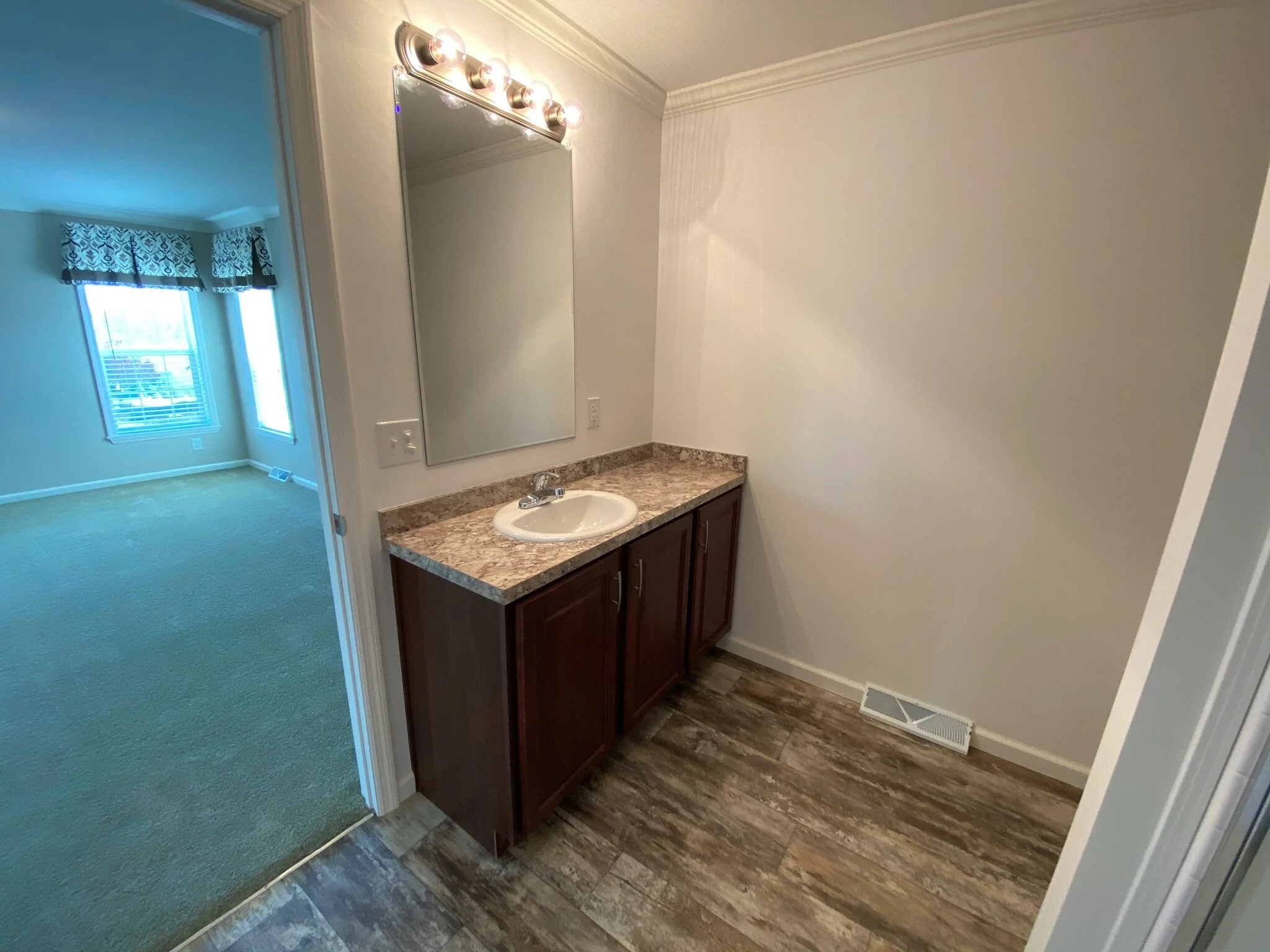 104 Glenridge Drive - 13 of 15.jpeg