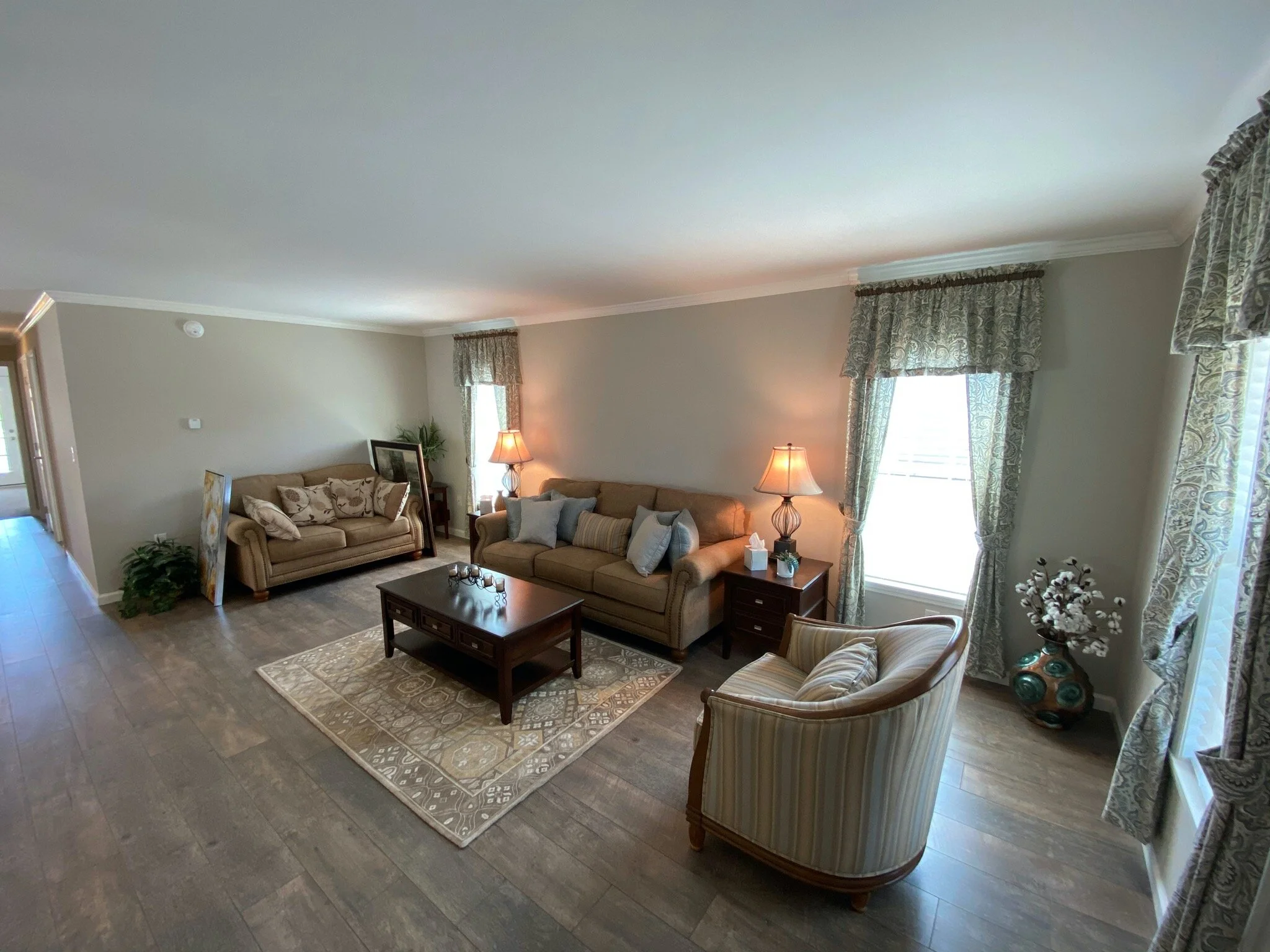 106 Glenridge Drive - 4 of 19.jpeg