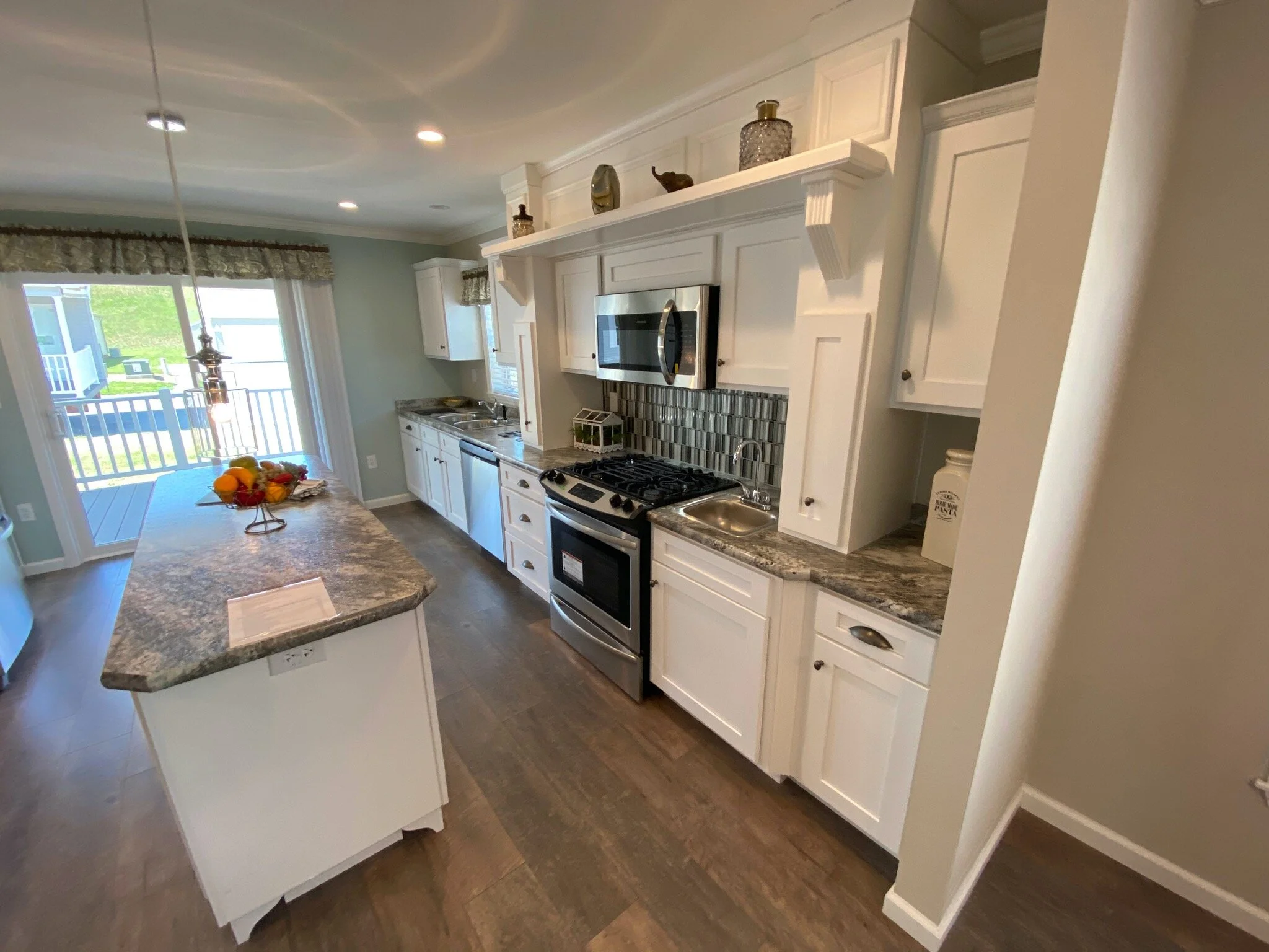 106 Glenridge Drive - 7 of 19.jpeg