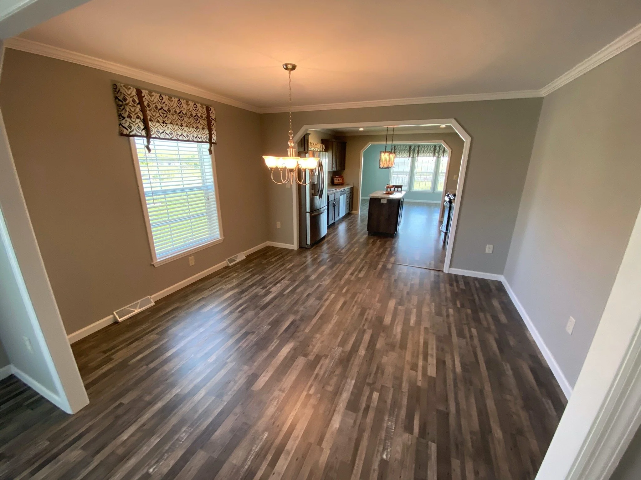 167 Glenridge Drive - 2 of 15.jpeg