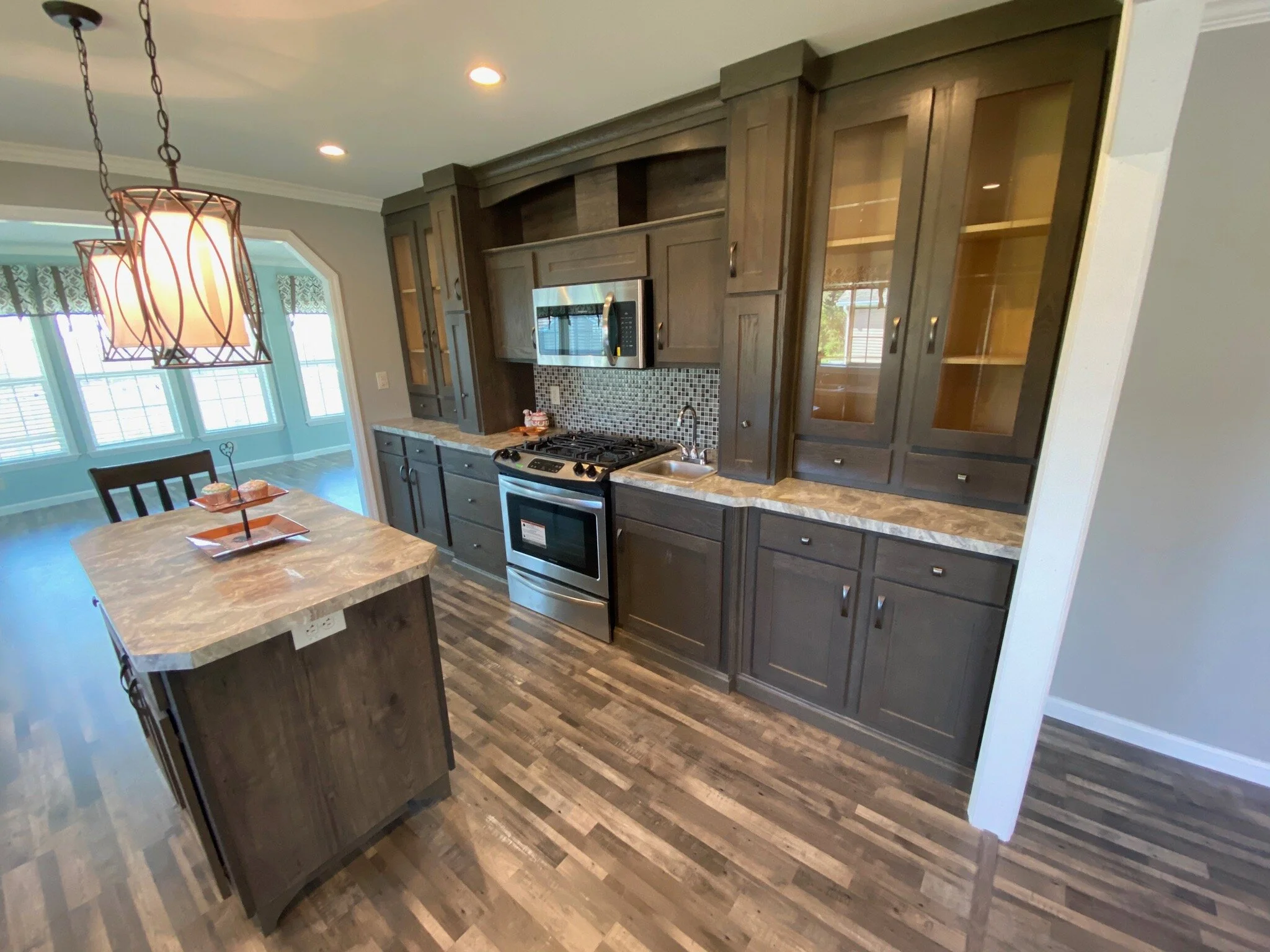 167 Glenridge Drive - 4 of 15.jpeg