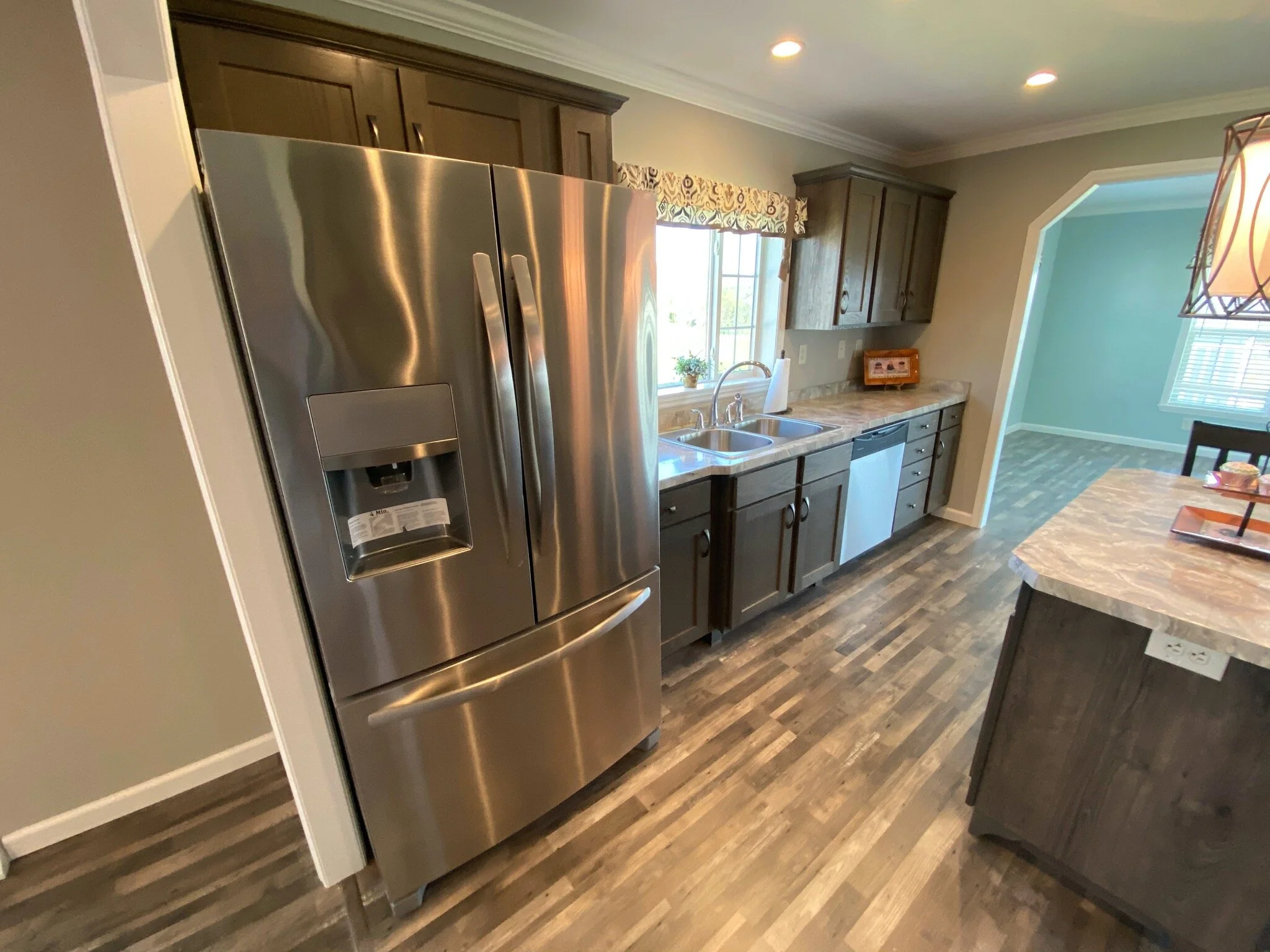 167 Glenridge Drive - 5 of 15.jpeg