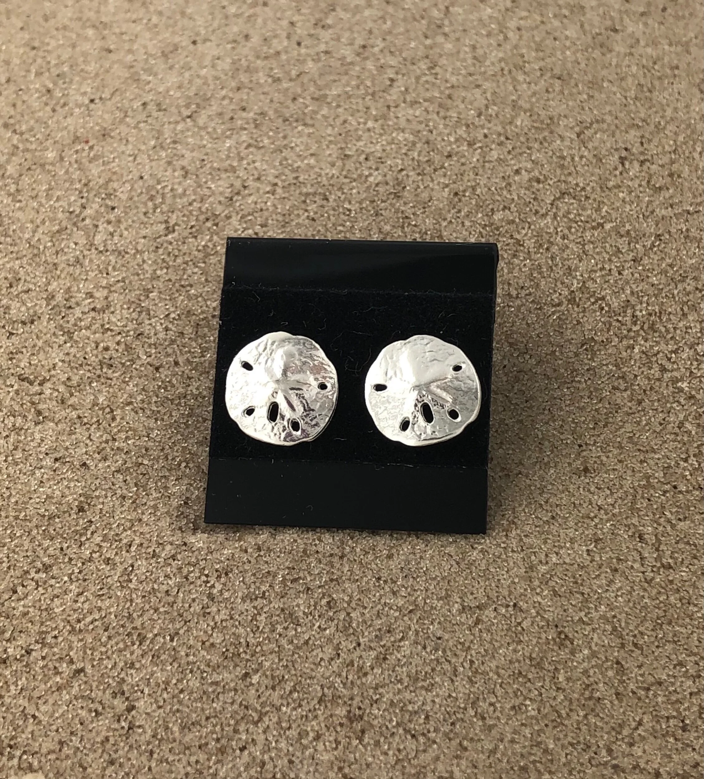 A791A4C0-67E8-40BD-A824-D049D59665B0