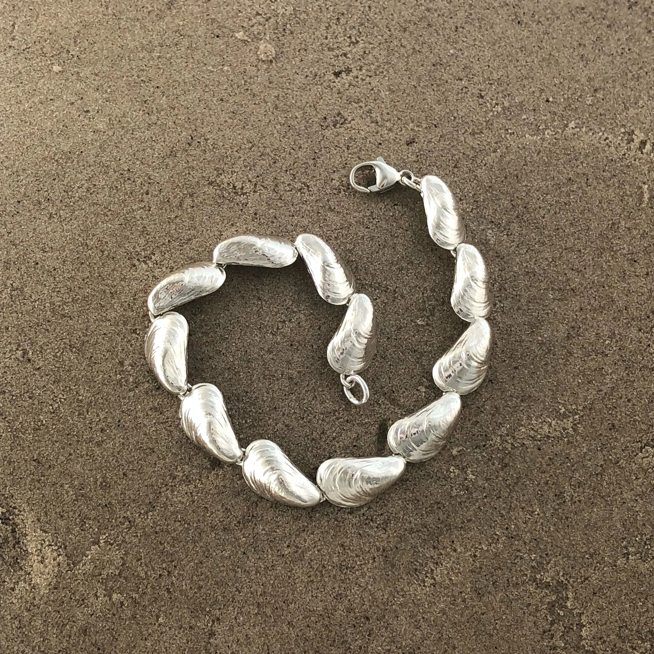 Small+Mussel+bracelet+.jpg