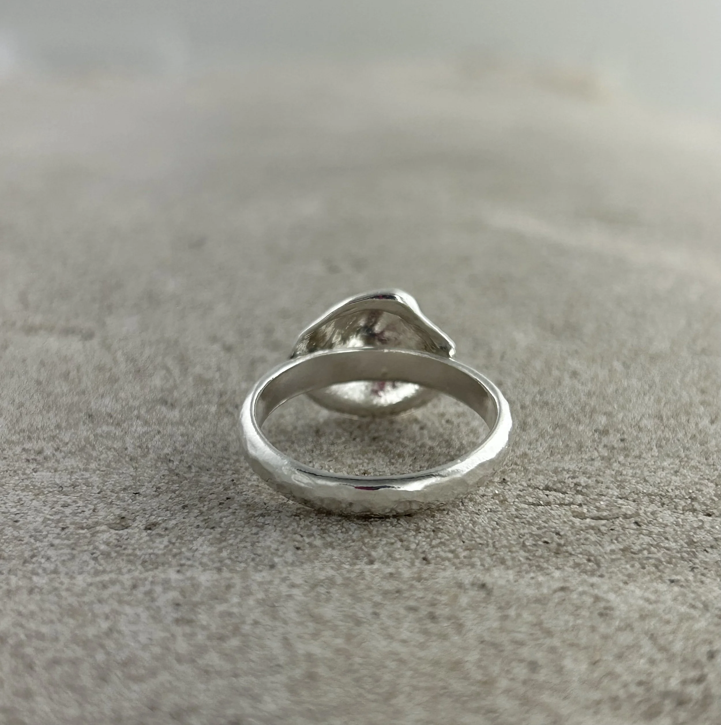 clam back hammered band.jpg