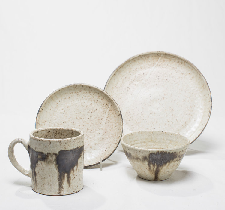 luna-collection-gina-desantis-ceramics-plates-cups.jpg