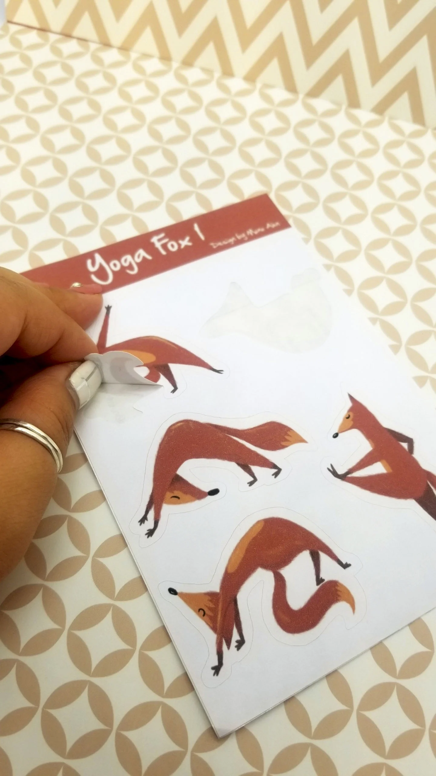 2019 yoga fox 1 sticker_4.jpg