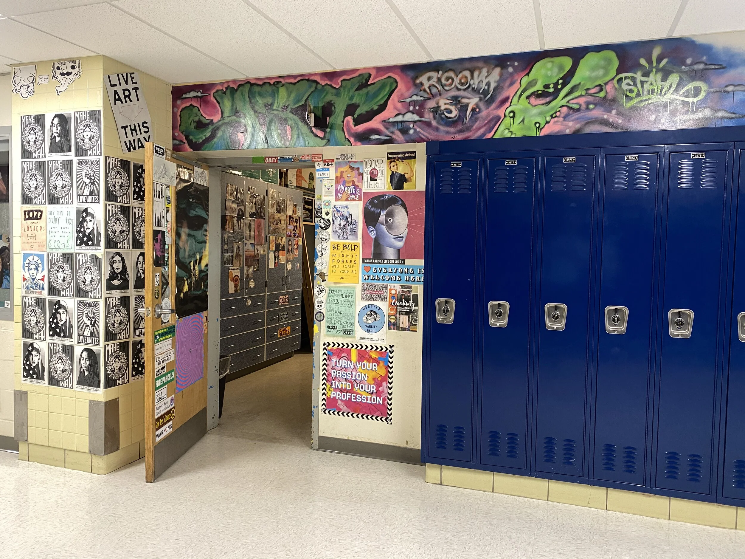 artroom outside 2.jpeg