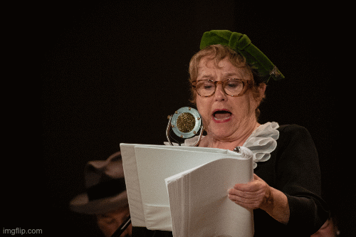 In Portland: Lynne Stewart in "Miracle on 34th Street"!