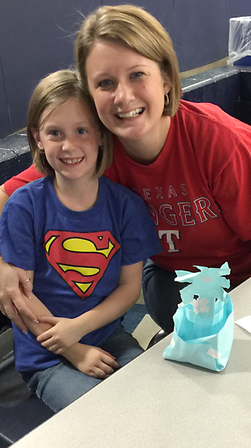 Jara Kattes, 3 rd grade, and mother Kanetta Kattes.