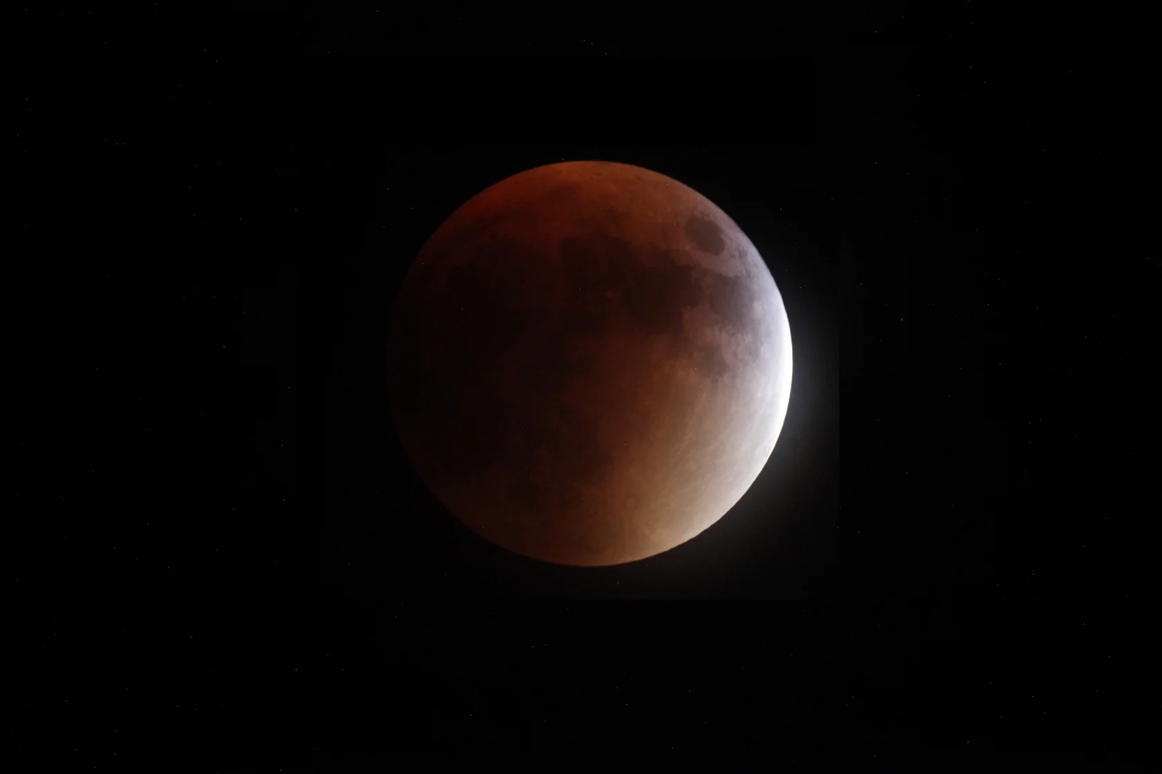 Blood Moon - photo taken from the backyard. 800mm telescope and DigiSLR