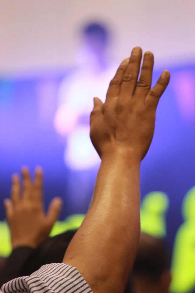 pray-and-praise-1616395-640x960.jpg