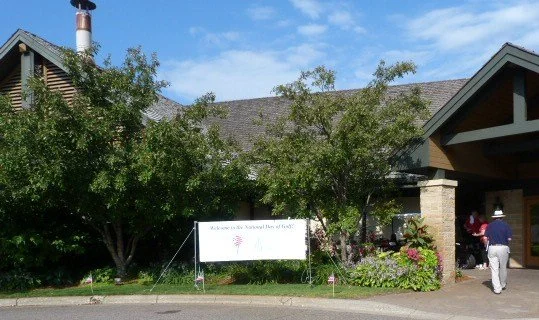 Entrance to Mendakota Club House 9/6/13.