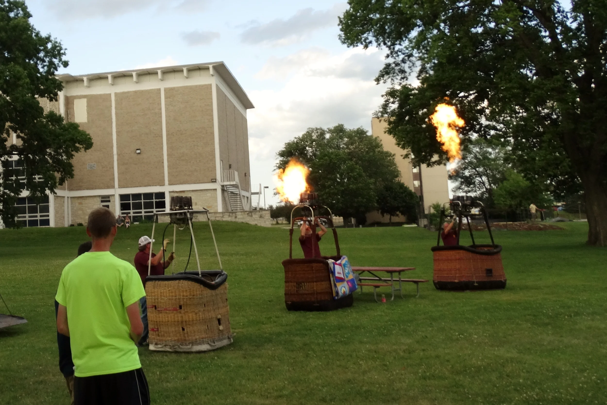 Balloonists ingnited their burners