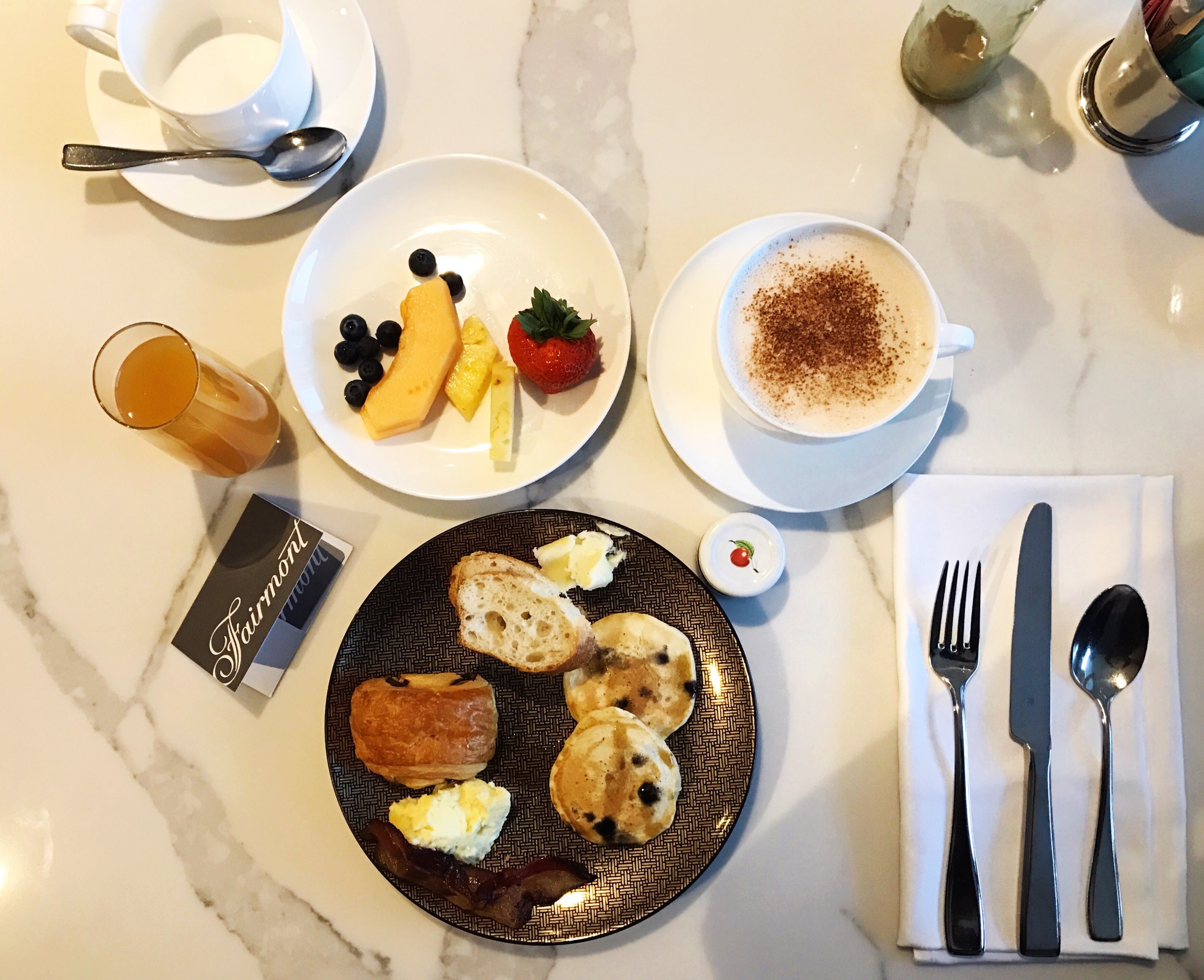Fairmont-Breakfast-SweetDivergence.JPG