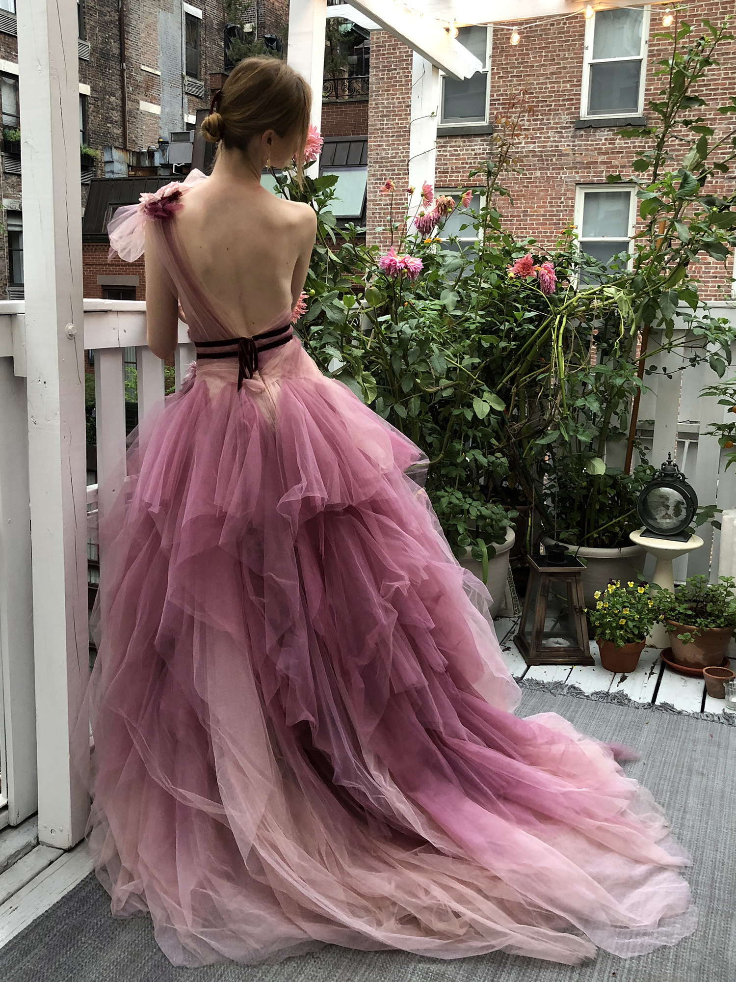 The impossibly tall and gorgeous Clara McSweeny , wearing a stunning Marchesa gown.