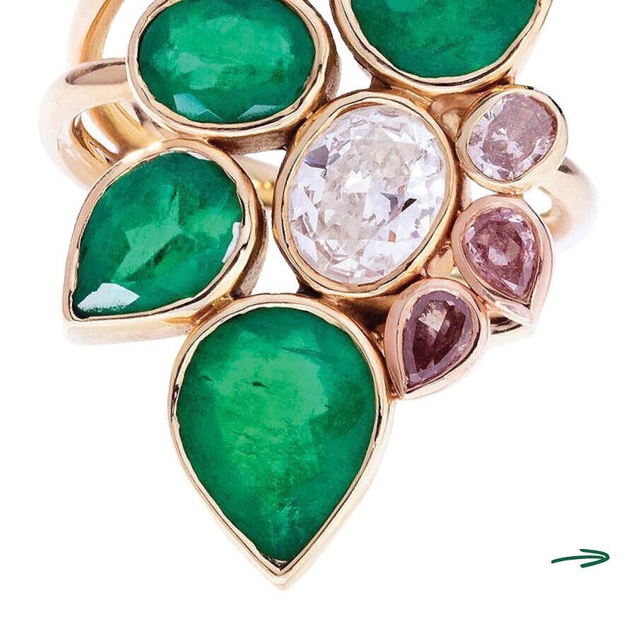 🌿Fancy a walk in #MotherNature's garden?

@KristinHanson has alluring ideas!

Her work explores the elemental qualities of gemstones. The metaphysical properties of emeralds are prosperity and hope. Her designs represent the balance of nature in its