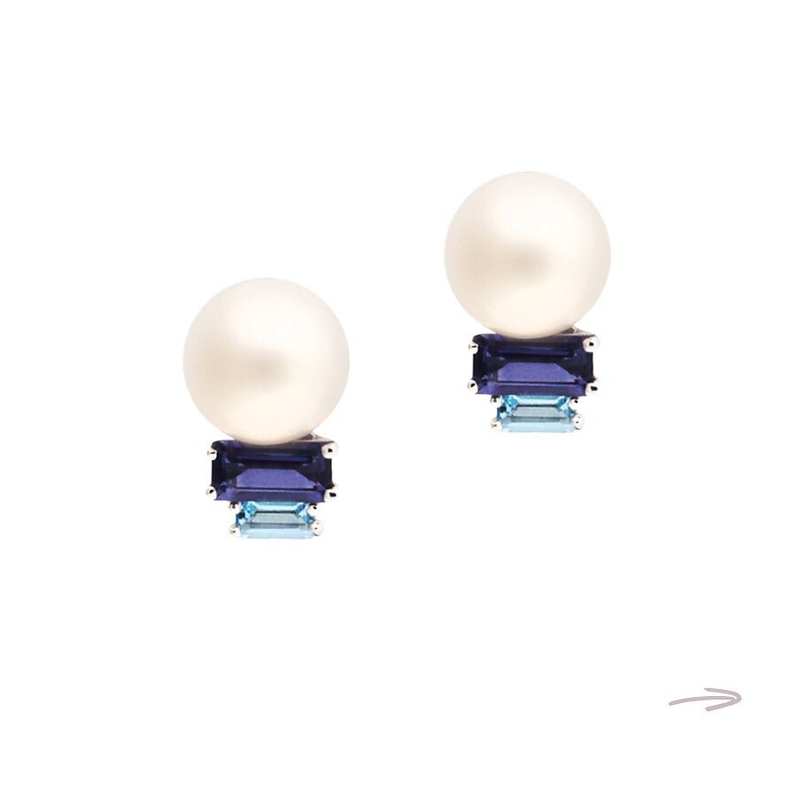 🤍 There is so much cool science behind pearls!

One fascinating insight is that pearls are not a mineral, but an organic (and luminous) result of a mollusk protecting itself from an invasion of an irritant! 🦪 

Add to this, @DaouJewellery infuses t