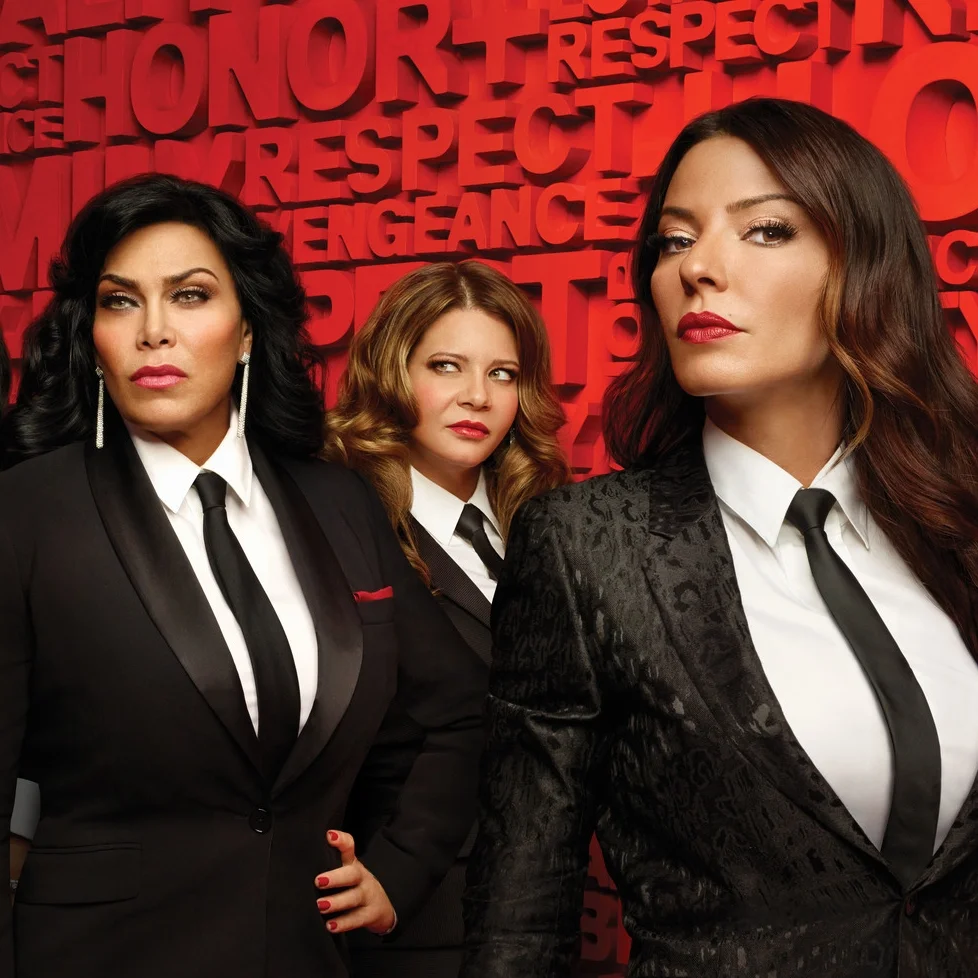 V_Mob_Wives5_Main Comp_DarkerHand.jpg