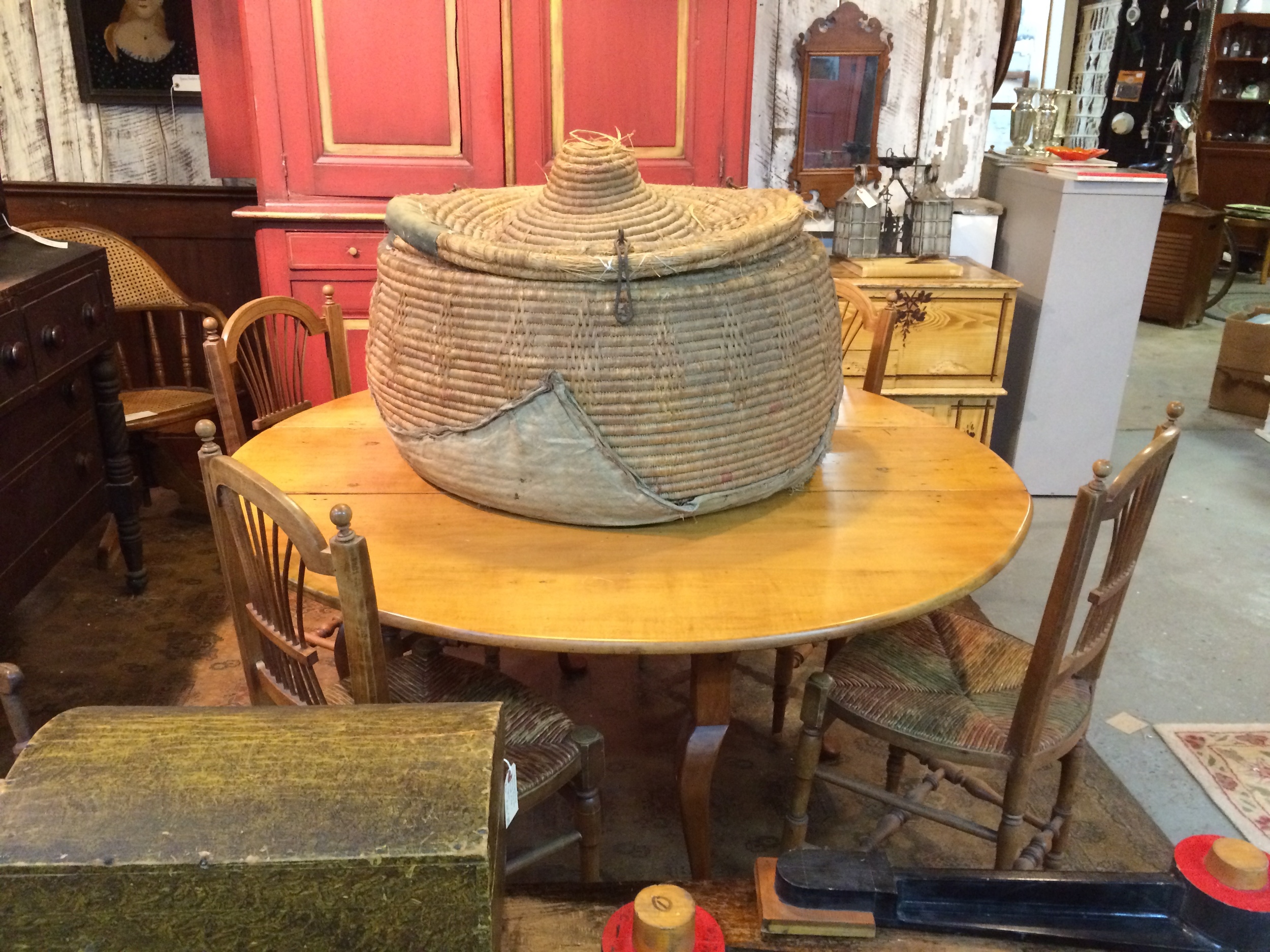Aren't these baskets great! Prices are very reasonable - $36 and $42 respectively. 