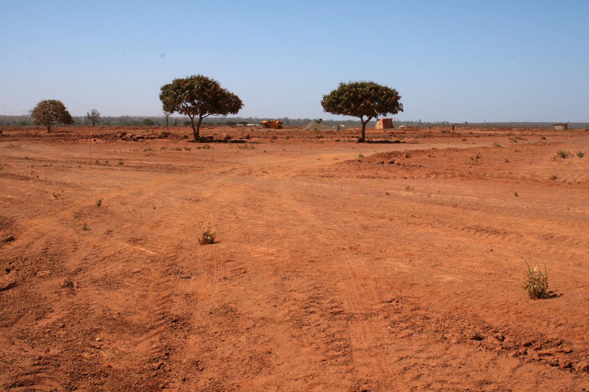  On the outskirts&nbsp;of Dakar, vegetable fields have been cleared to make way for the capital’s&nbsp;new airport. 