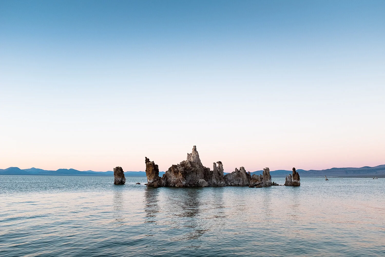 MonoLakeSunset.jpg