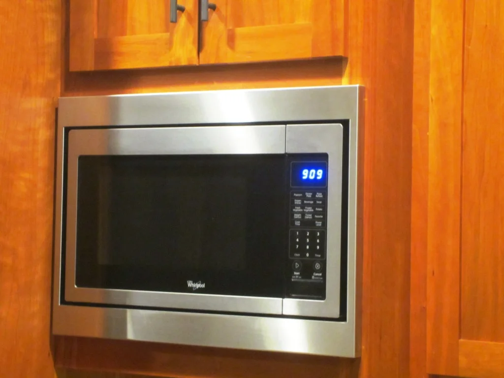 Whirpool microwave. model # WMC30516AS