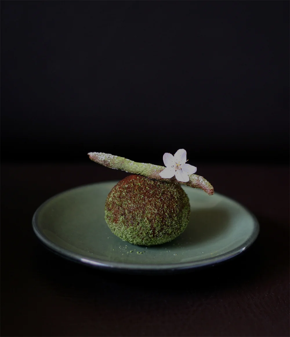  zeppole: chocolate Matcha 