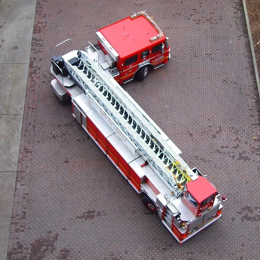 Tractor Jackknife Warning — tractor drawn aerial