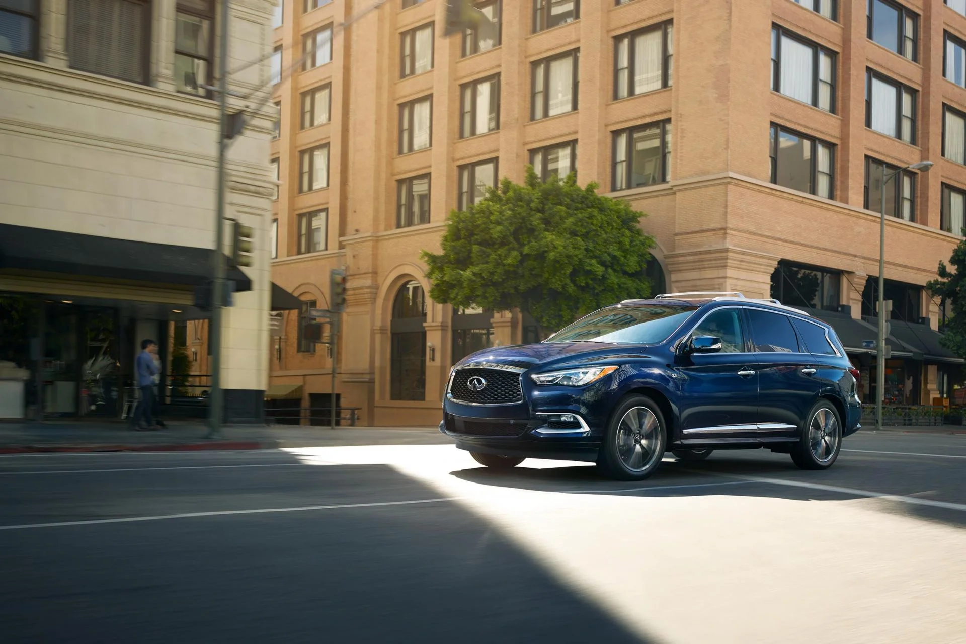 16038_RjKhEC_jeff_ludes_qx60_01.jpg