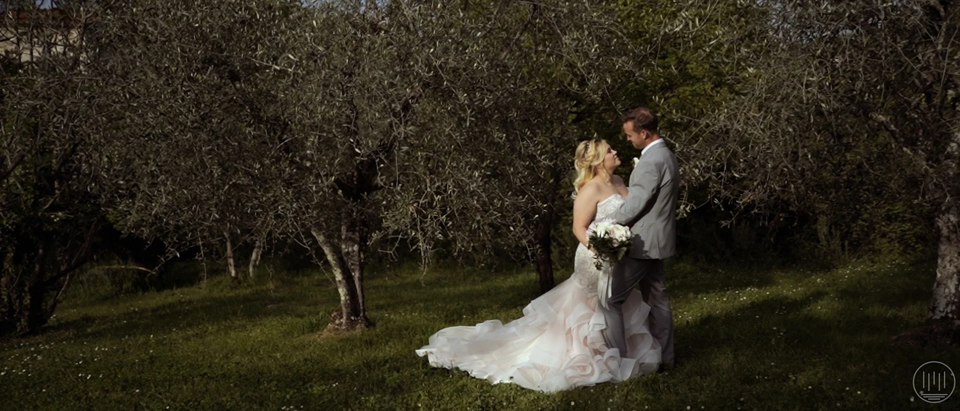 ⎨C + D⎬Intimate wedding at Castello di Valle