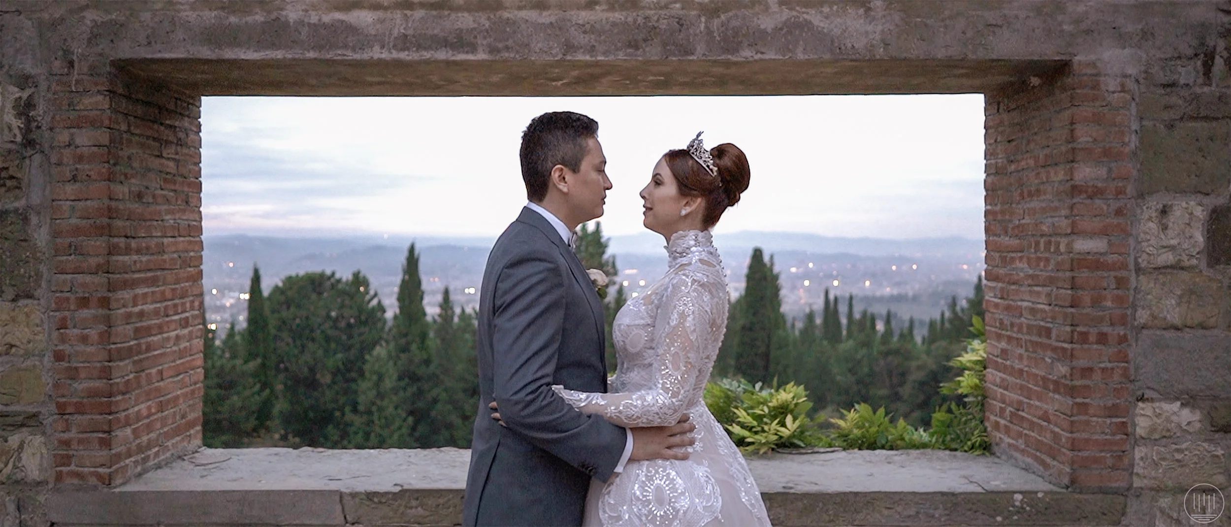 ⎨J + K⎬Wedding video at  Castello di Vincigliata
