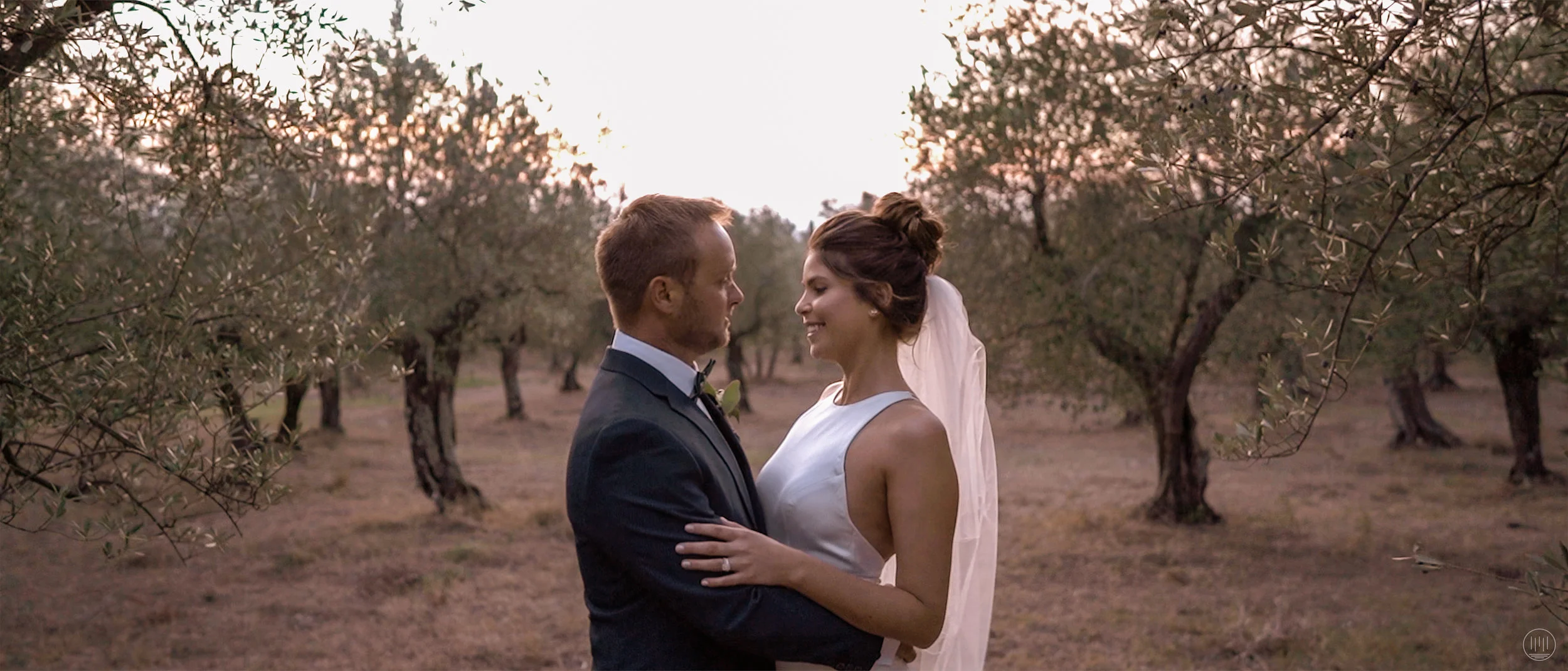 ⎨R + H⎬Wedding video at Castello di Vincigliata | Tuscany 
