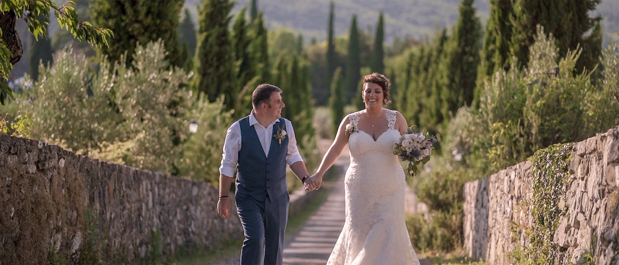 ⎨R + M⎬Wedding video at Castello di Meleto | Tuscany | 41 - 2019