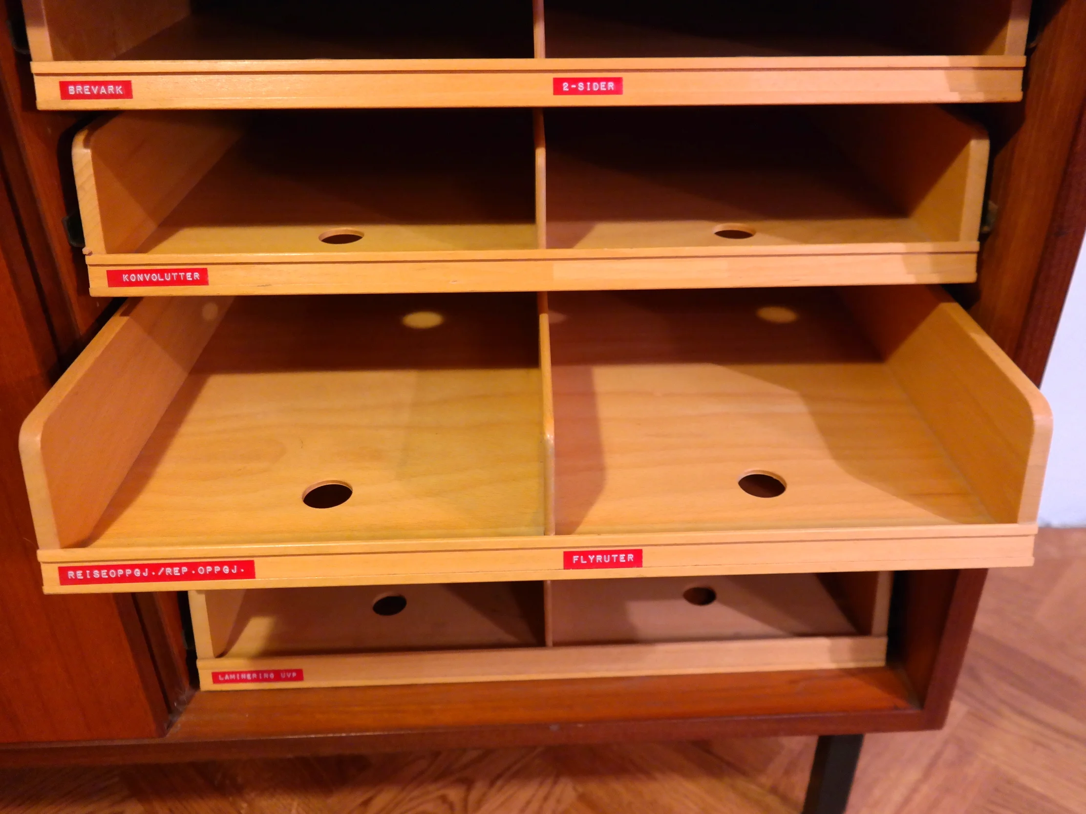 All shelves/trays are removable