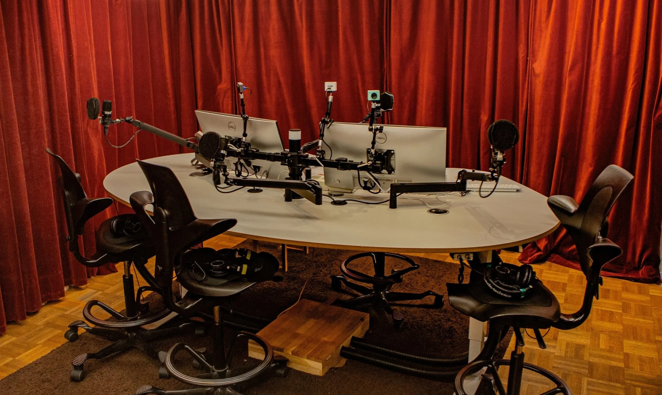 Hyr vår studio.jpg