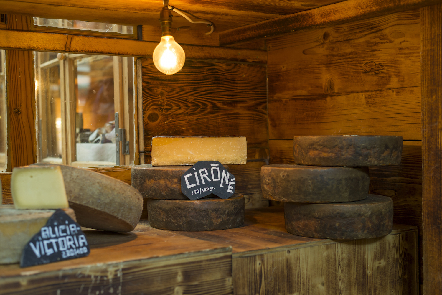Gourmet cheese for sale at Borough Market.jpg