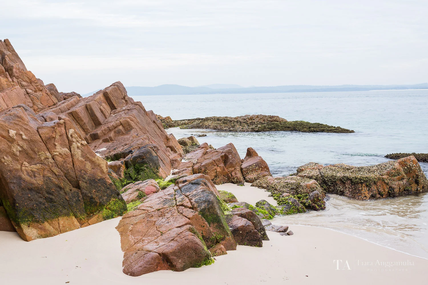A view of the rocks on Shoal Bay.