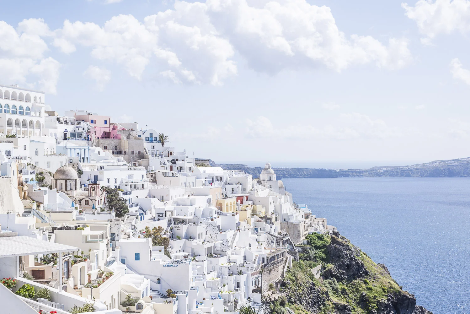 A view towards Fira town.jpg
