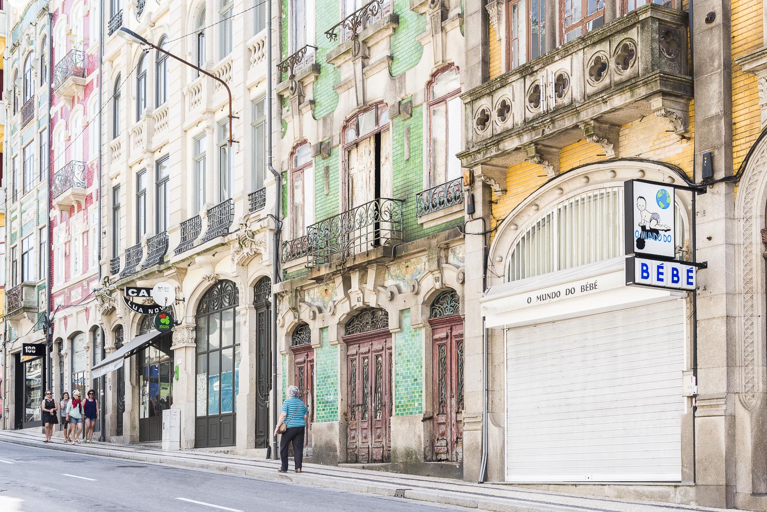 Facade of Porto 2.jpg