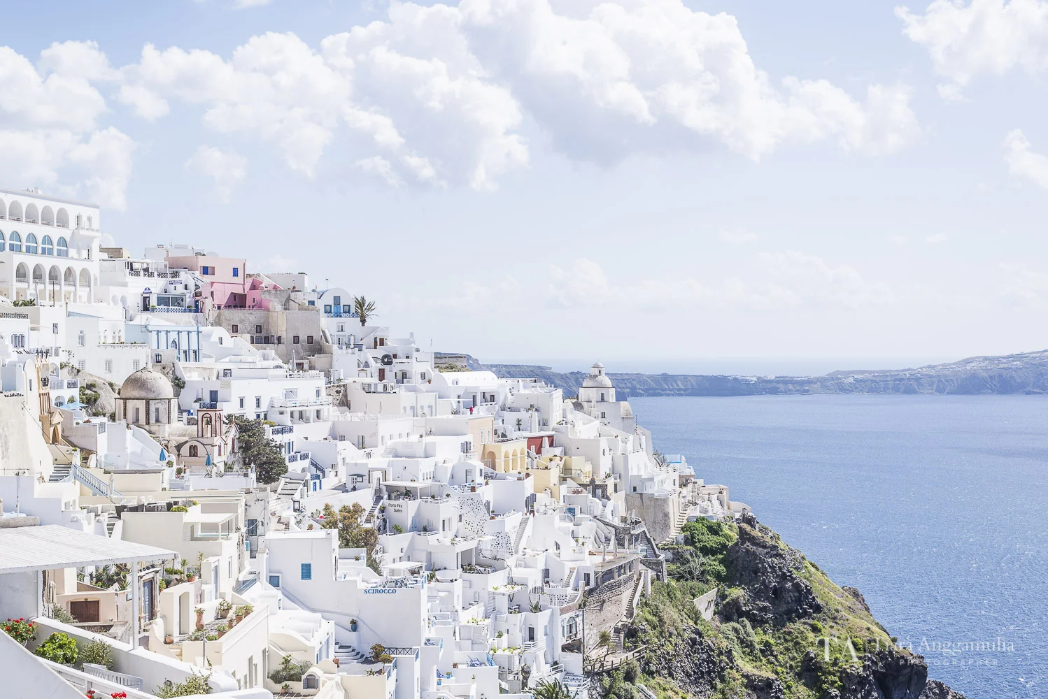 A view towards Fira town.