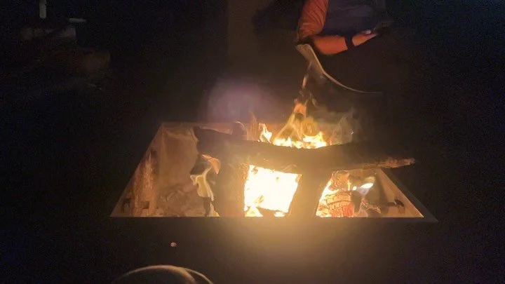 My Saturday night was slow and simple&hellip;Cooked dinner over the campfire, learnt something new from a great book, and slept (pretty well!) under canvas.

Now I feel ready for Monday - well, after I&rsquo;ve unpacked and tackled the laundry 🤣

Wh