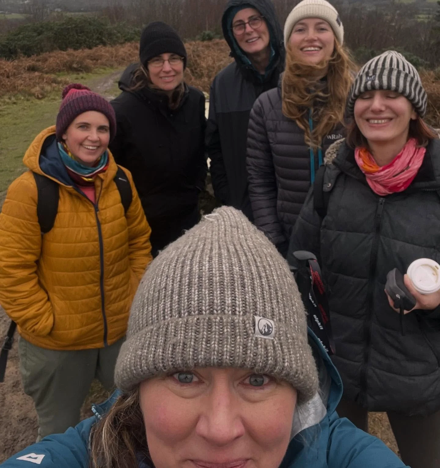 Had a lovely Sunday morning leading this walk for our local @loveherwilduk group.

Starting at @hurtwood_hideout, we climbed through the woodlands to the top of Holmbury Hill and enjoyed the view (better than expected!) from the top. We continued ont