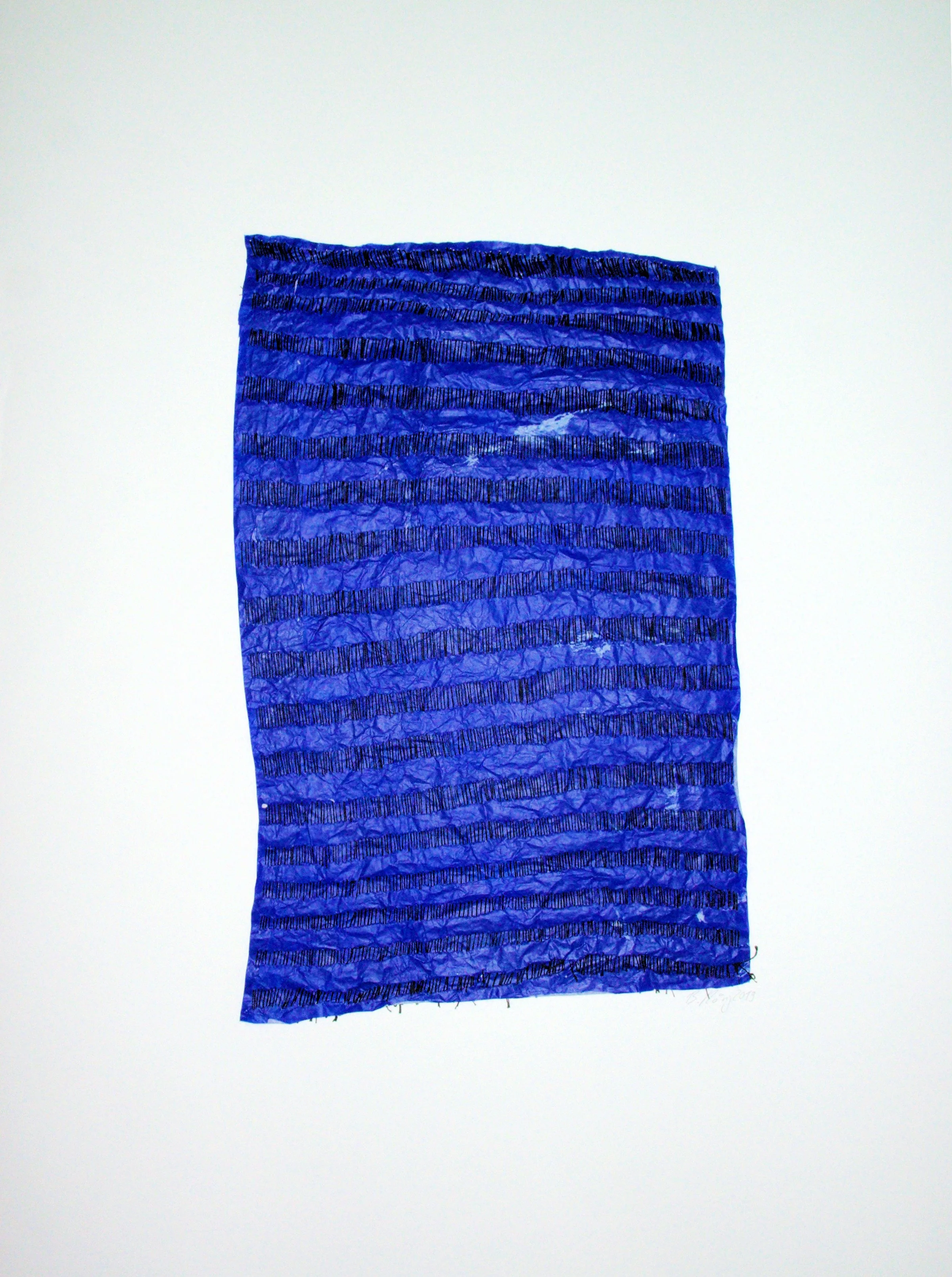 "Blauer Teppich", 2019, Acryl, Faden auf Papier, 48 x 31 cm