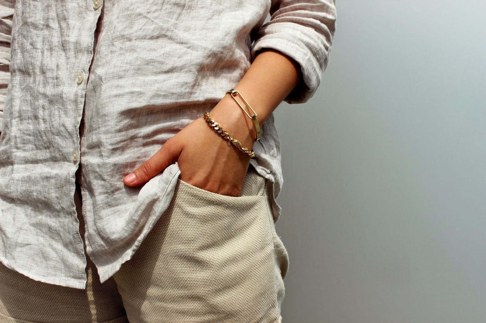 UniqLo Linen Blouse, Vintage Shorts, Nike SB, Snash Jewelry