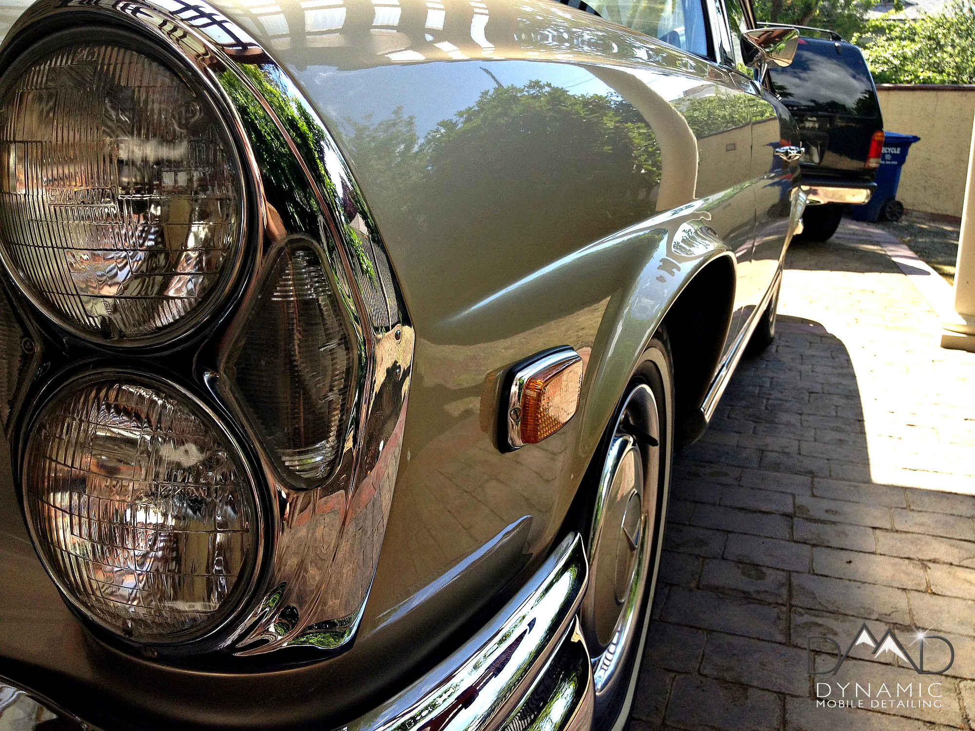 Gold Mercedes_1.jpg