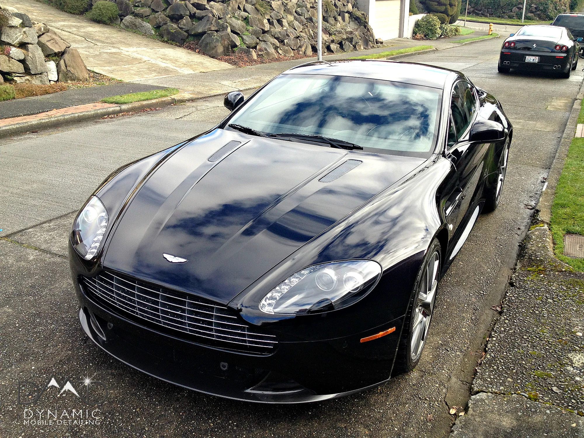 Aston Martin-8.jpg